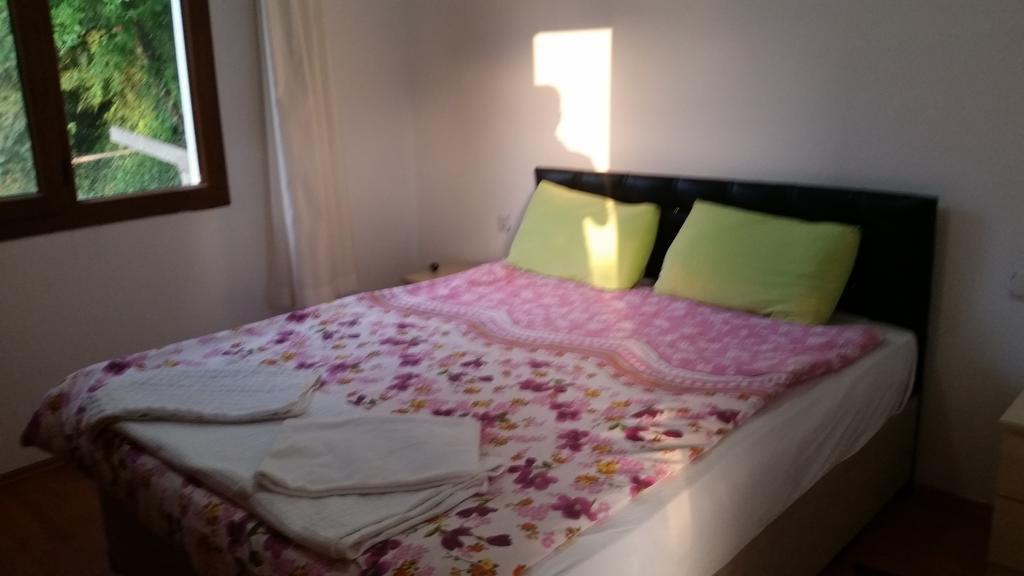 ファラリア George House Bed & Breakfast エクステリア 写真